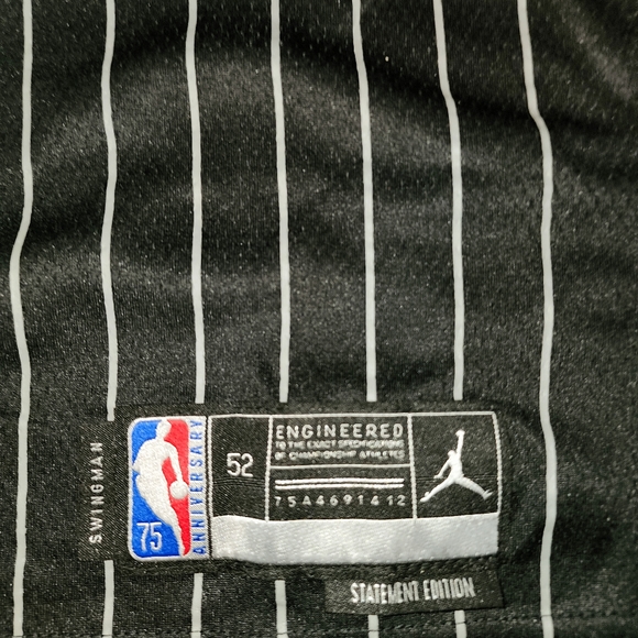 Chicago Bulls Michael Jordan Jersey - Picture 3 of 4